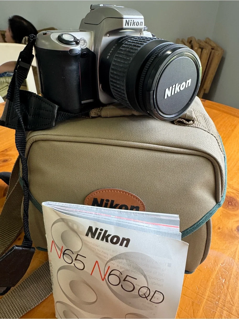 Nikon compact messenger